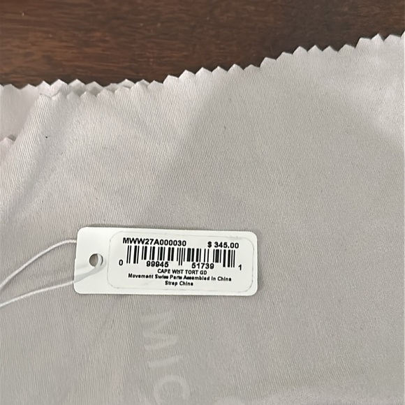 Women’s Michele watch with white silicon strap and gold dial - Picture 4 of 4